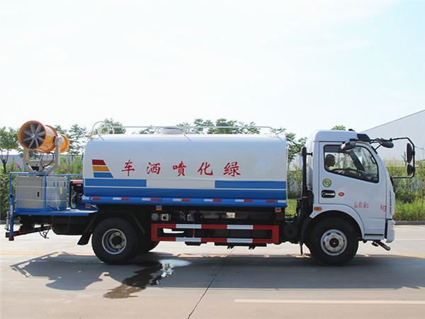 東風(fēng)多利卡D7霧炮車(chē)