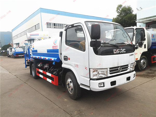 東風(fēng)多利卡D6霧炮車